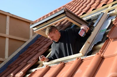 Pose de fenêtres de toit Velux à Plerguer